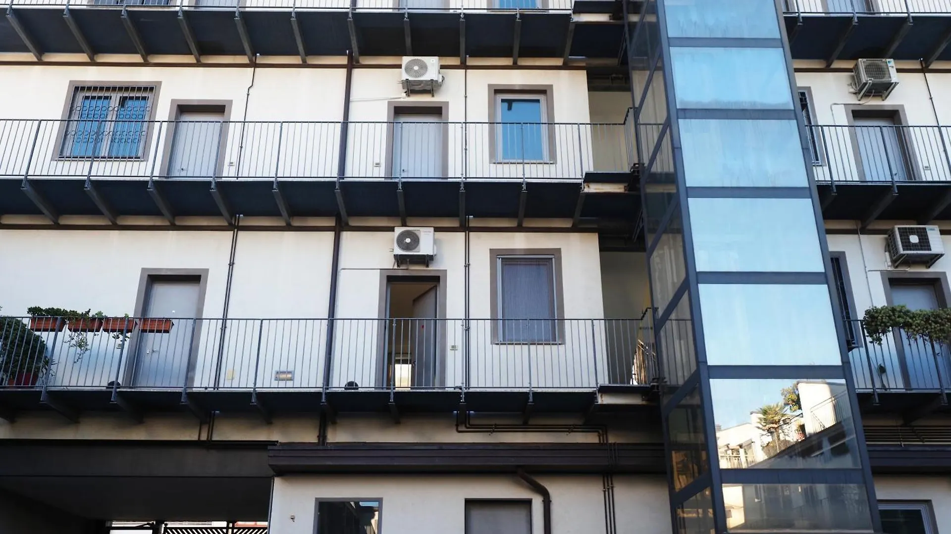 Primopiano - Grazioli Apartman Milánó